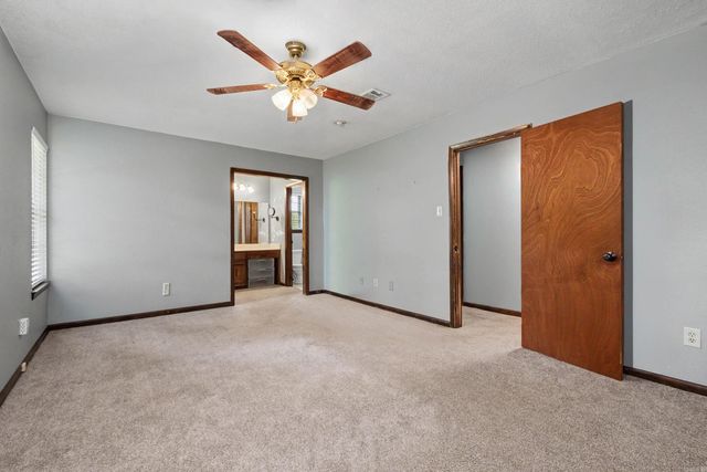 114 Foxdell Circle, Jacksonville, AR 72076