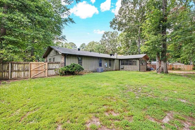 114 Foxdell Circle, Jacksonville, AR 72076