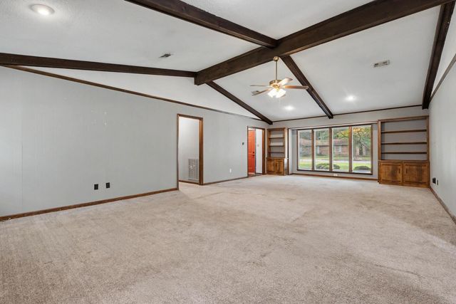 114 Foxdell Circle, Jacksonville, AR 72076