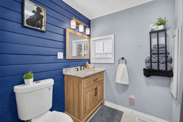 3910 4th Street, Des Moines, IA 50313