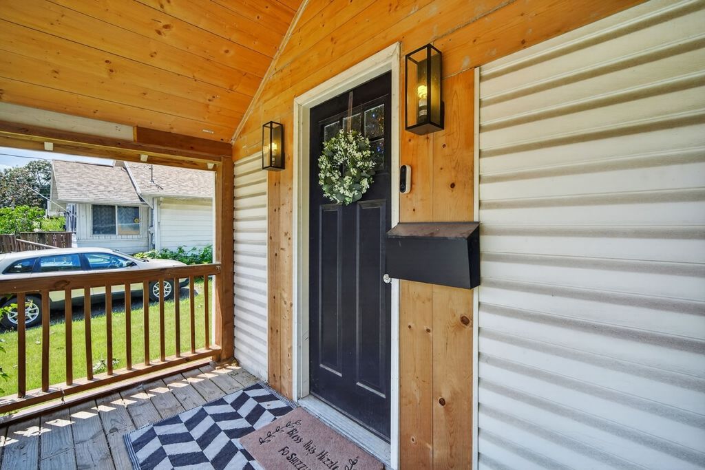 3910 4th Street, Des Moines, IA 50313