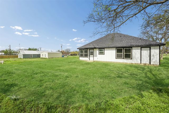 608 E South Street, Itasca, TX 76055