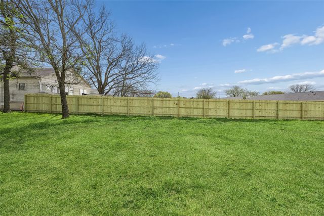 608 E South Street, Itasca, TX 76055