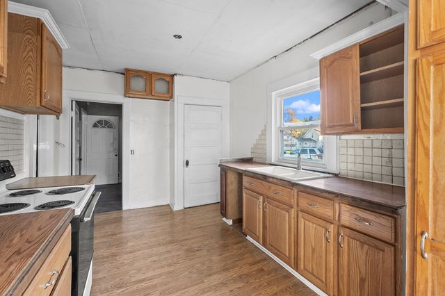 222 Lathrop Avenue, Battle Creek, MI 49014