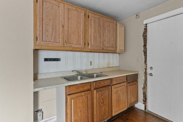 222 Lathrop Avenue, Battle Creek, MI 49014