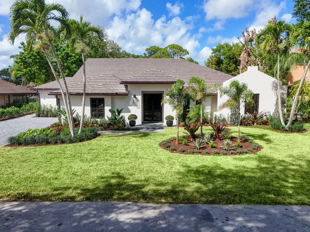 17 Carrick Road, Palm Beach Gardens, FL 33418