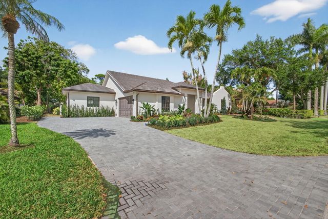 17 Carrick Road, Palm Beach Gardens, FL 33418