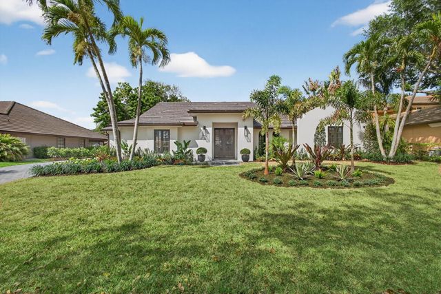 17 Carrick Road, Palm Beach Gardens, FL 33418