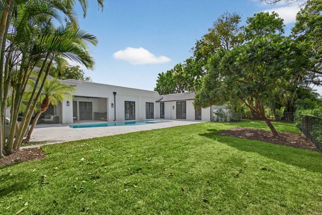 17 Carrick Road, Palm Beach Gardens, FL 33418