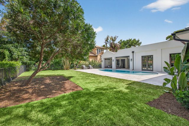 17 Carrick Road, Palm Beach Gardens, FL 33418