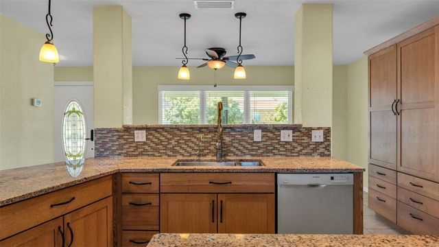 1203 BRANDON LAKES CIRCLE, Valrico, FL 33594