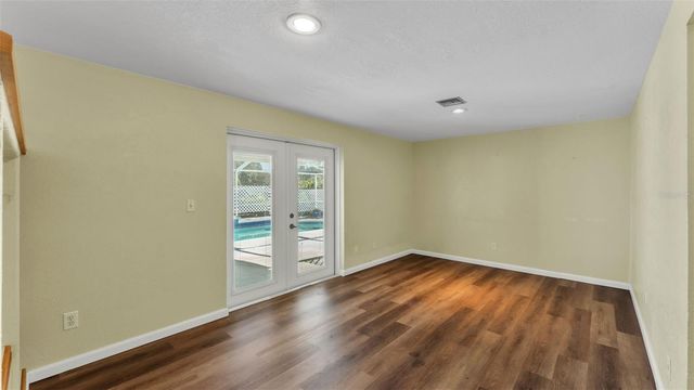 1203 BRANDON LAKES CIRCLE, Valrico, FL 33594