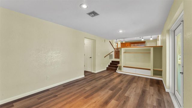 1203 BRANDON LAKES CIRCLE, Valrico, FL 33594