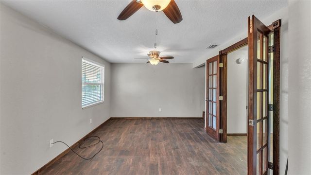 1203 BRANDON LAKES CIRCLE, Valrico, FL 33594