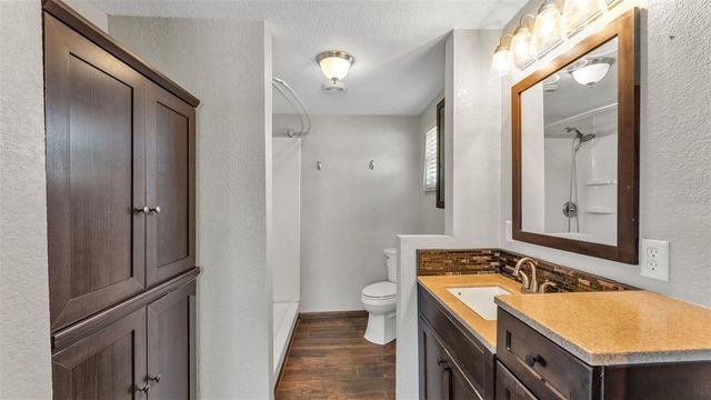 1203 BRANDON LAKES CIRCLE, Valrico, FL 33594