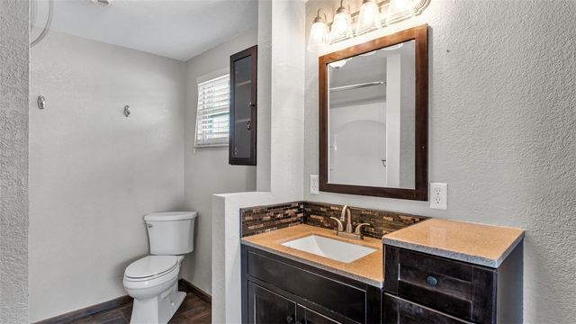 1203 BRANDON LAKES CIRCLE, Valrico, FL 33594