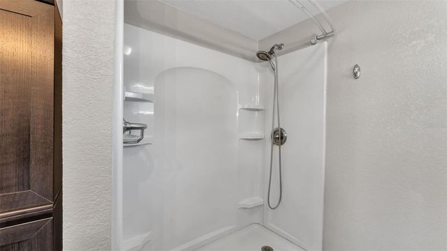 1203 BRANDON LAKES CIRCLE, Valrico, FL 33594