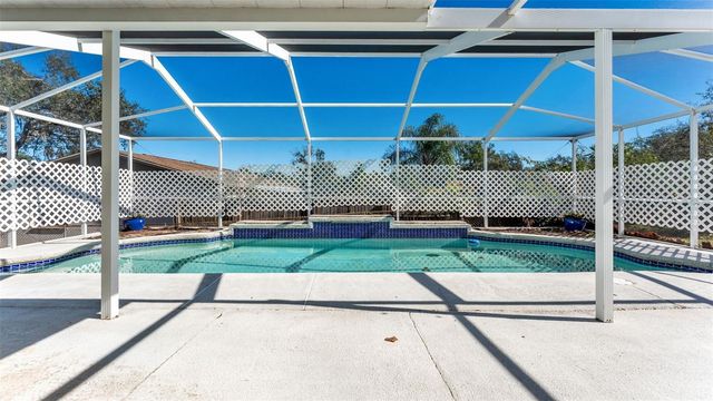 1203 BRANDON LAKES CIRCLE, Valrico, FL 33594