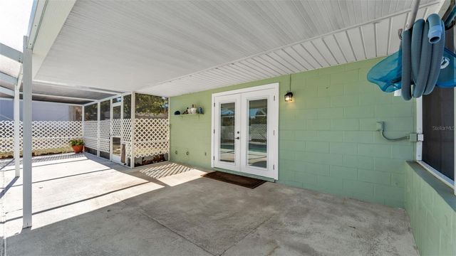 1203 BRANDON LAKES CIRCLE, Valrico, FL 33594