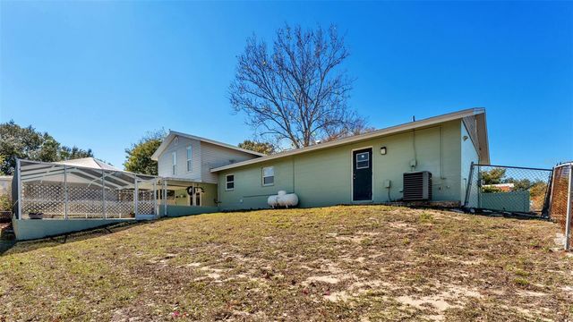 1203 BRANDON LAKES CIRCLE, Valrico, FL 33594