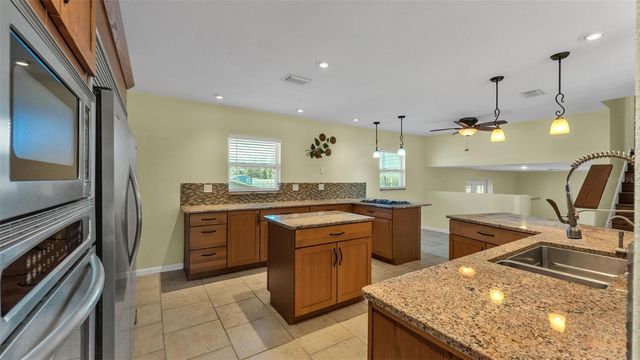 1203 BRANDON LAKES CIRCLE, Valrico, FL 33594