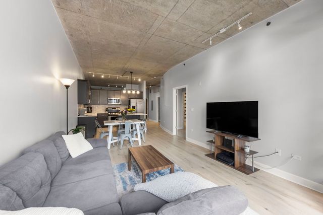 1305 S Michigan Avenue 712, Chicago, IL 60605