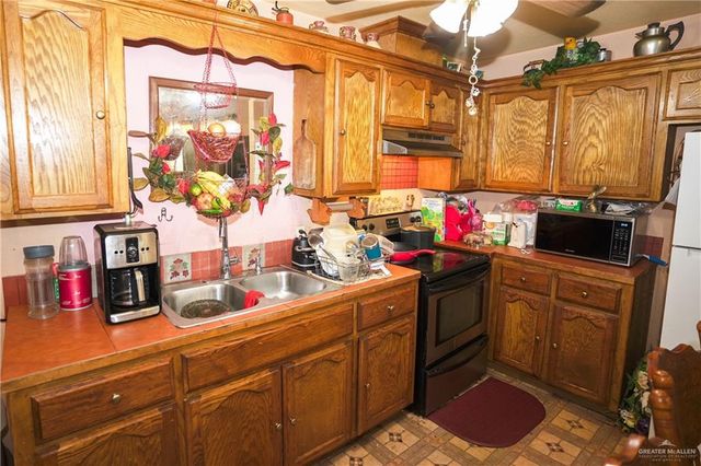 704 E Egly Avenue, Pharr, TX 78577