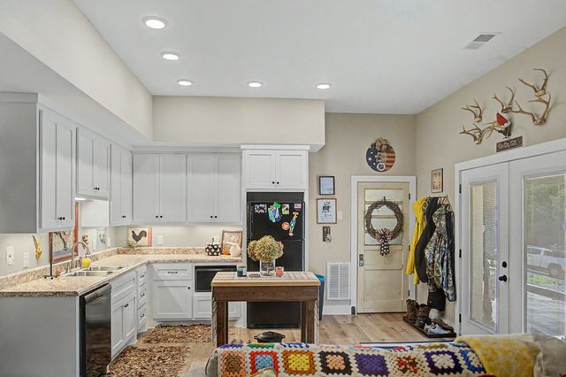 1505 Dark Hollow Rd, Lafayette, TN 37083