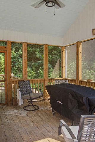 1505 Dark Hollow Rd, Lafayette, TN 37083