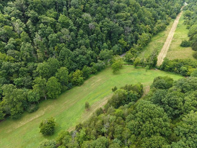 1505 Dark Hollow Rd, Lafayette, TN 37083