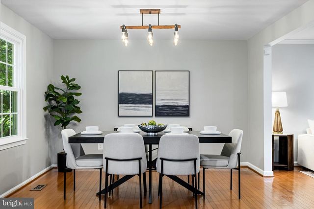 14564 WOODLAND RIDGE DR, Centreville, VA 20121