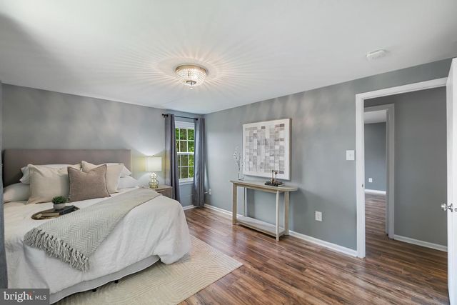 14564 WOODLAND RIDGE DR, Centreville, VA 20121