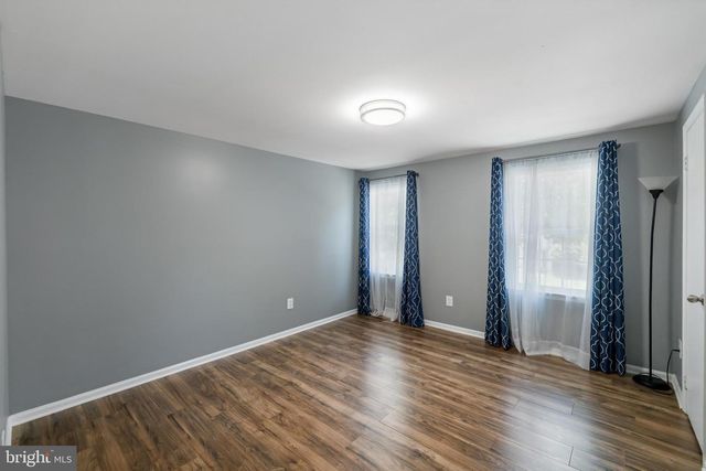 14564 WOODLAND RIDGE DR, Centreville, VA 20121