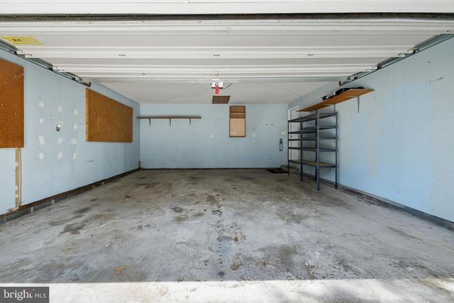 14564 WOODLAND RIDGE DR, Centreville, VA 20121