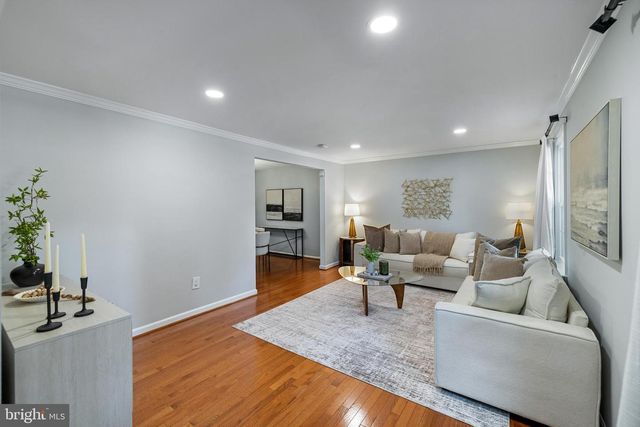14564 WOODLAND RIDGE DR, Centreville, VA 20121
