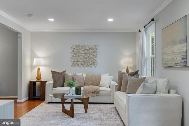 14564 WOODLAND RIDGE DR, Centreville, VA 20121