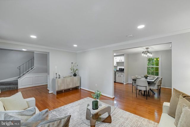 14564 WOODLAND RIDGE DR, Centreville, VA 20121