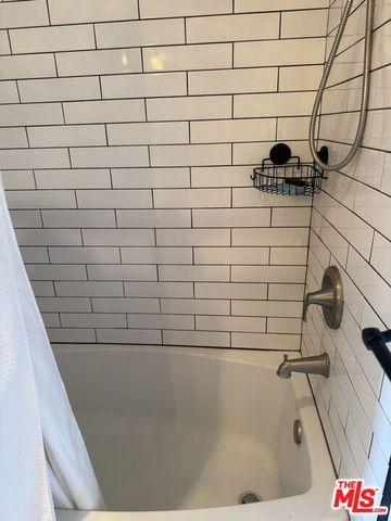 7033 La Tijera Boulevard G101, Los Angeles, CA 90045