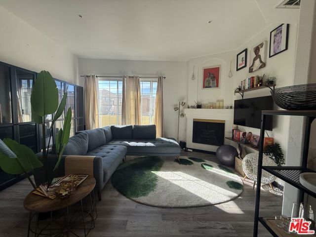 7033 La Tijera Boulevard G101, Los Angeles, CA 90045
