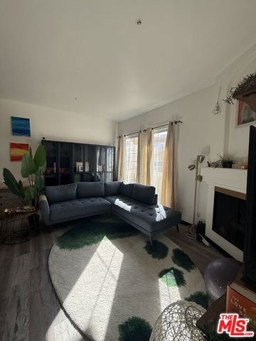 7033 La Tijera Boulevard G101, Los Angeles, CA 90045