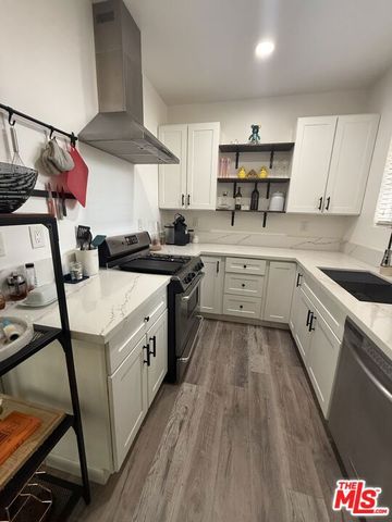 7033 La Tijera Boulevard G101, Los Angeles, CA 90045