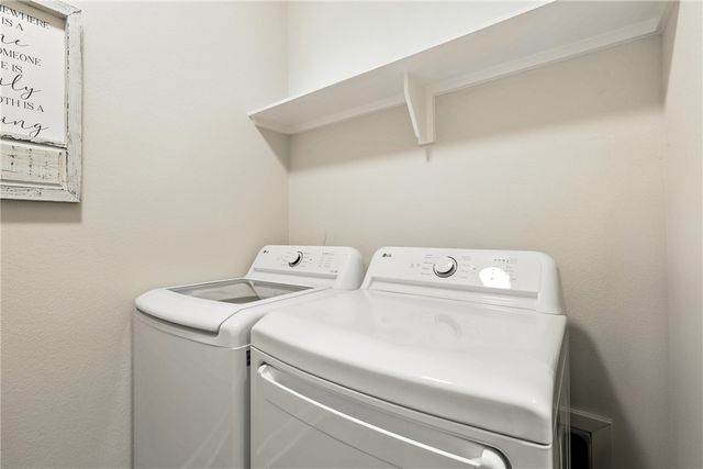 2862 Messenger Way, Bryan, TX 77803