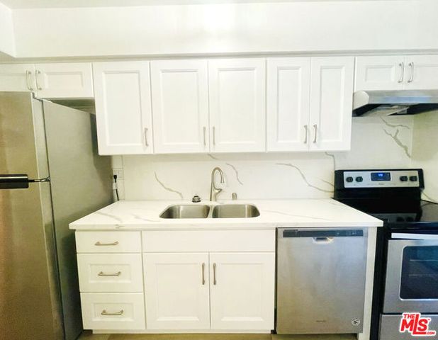 4255 W 5th Street 209, Los Angeles, CA 90020