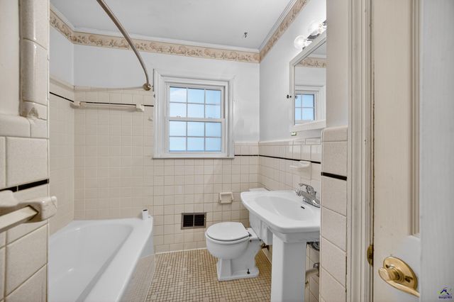 3021 Clairmont Avenue, Macon, GA 31204