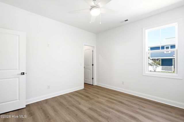 141 NE 39th Street, Oak Island, NC 28465