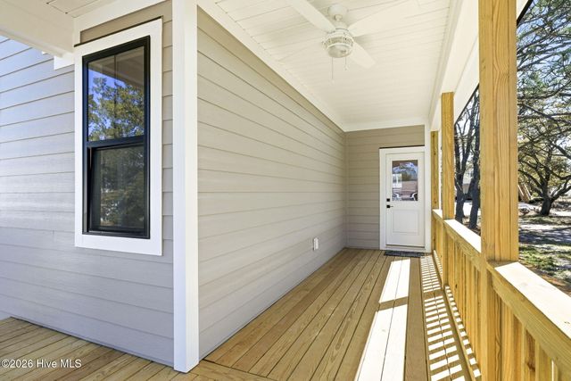141 NE 39th Street, Oak Island, NC 28465