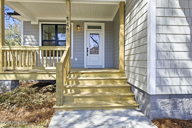 141 NE 39th Street, Oak Island, NC 28465