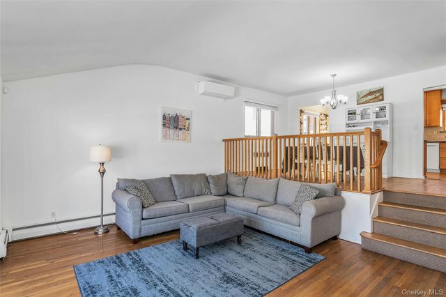 2066 Holland Way, Merrick, NY 11566