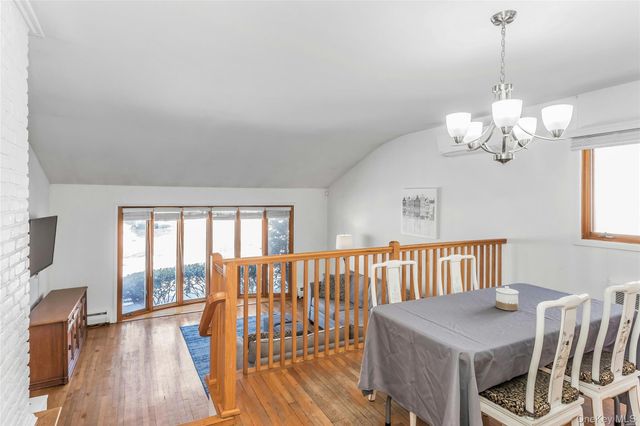 2066 Holland Way, Merrick, NY 11566