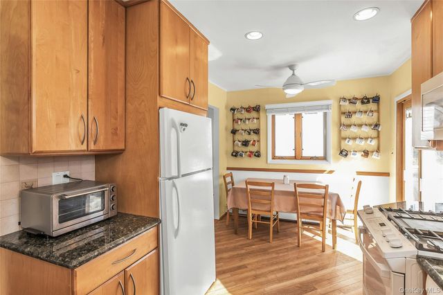 2066 Holland Way, Merrick, NY 11566